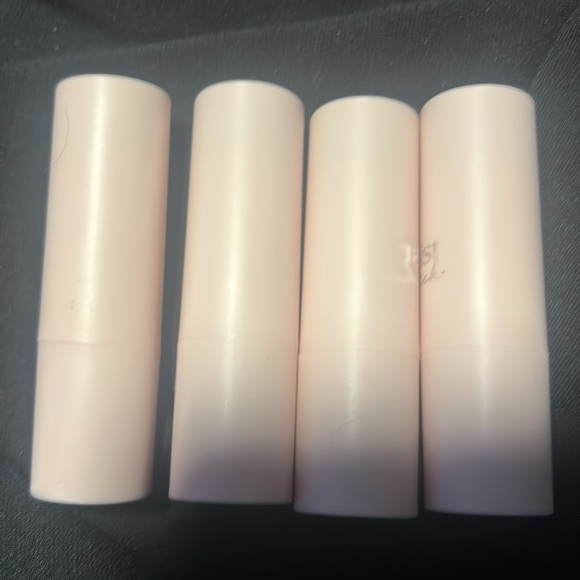 Moisturizing Temp Color Changing Lipstick 🤩 Host Pick - Picture 3 of 3